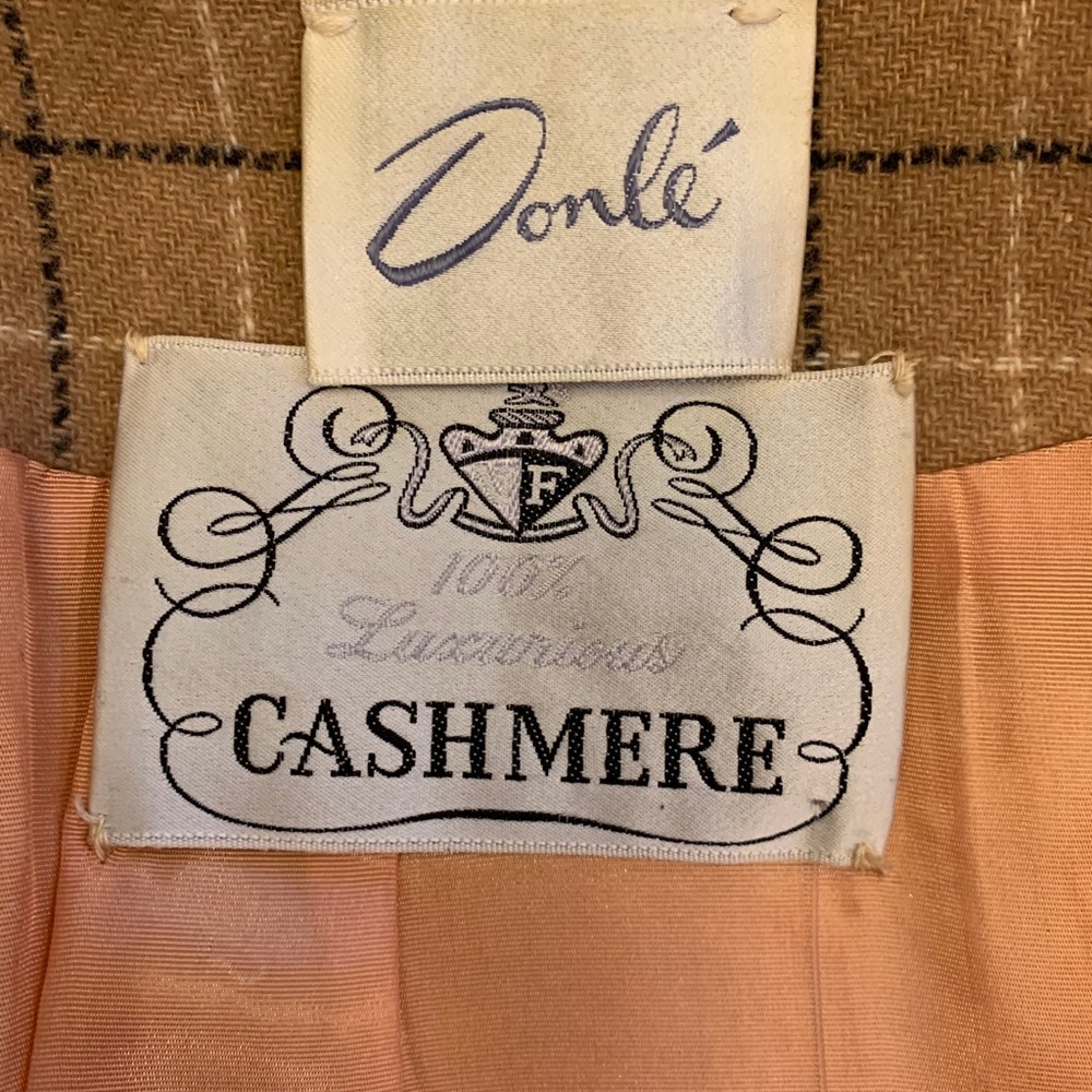 100% Cashmere Coat - Picture 2 of 11